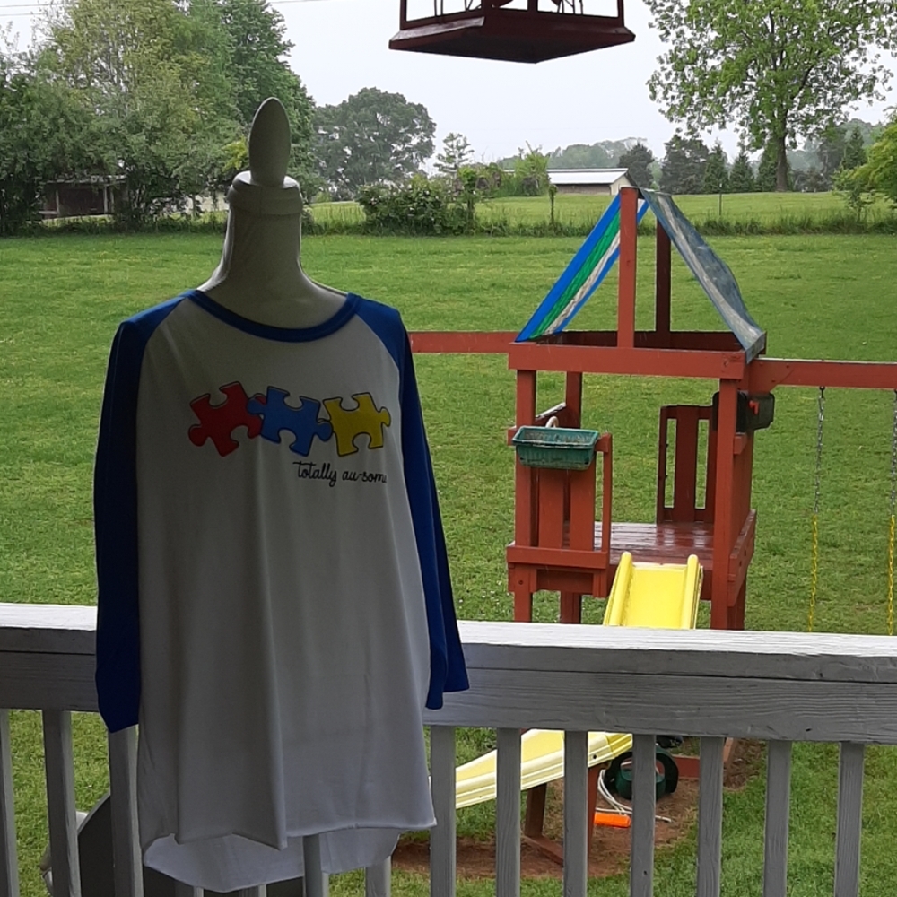 3🚨/$25 🆕️ AUTISM  Jersey                   E4 - Picture 4 of 8